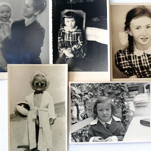 5 fotografías postales ORIGINALES INFANTILES aprox. 9 x 13 cm fotos reales en blanco y negro dulces años 1950-70 en blanco y negro + fotos antiguas en sepia
