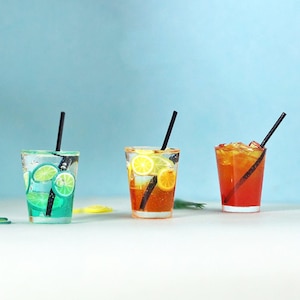 Miniatur Teebecher Zitronensaft Teetasse (2 Stück) Miniatur Cocktail Miniatur-Essen Puppenhaus Miniaturen Diorama Miniaturen Lieferungen Puppenhaus Trinkbecher