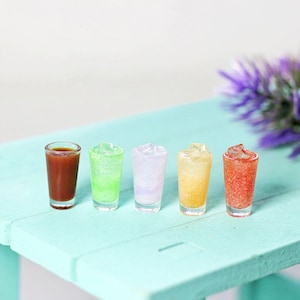 Miniatur Obst Smoothie Eiswürfel Trinkbecher (2 Stück) Miniatur Cocktail Miniatur Essen Puppenhaus Miniaturen Schmuck Versorgung Diorama Miniaturen