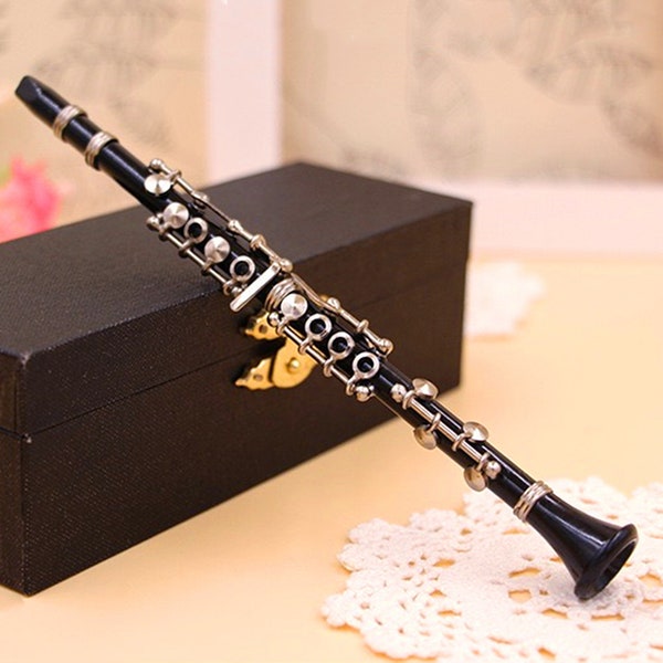 Miniature clarinet Musical instrument model Musician's gift Dollhouse miniatures BJD furniture decoration Photography props