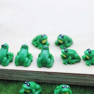 Miniature frog (6pcs) Miniatures Miniature animals Dollhouse miniatures Diorama miniatures supplies Dollhouse home decor