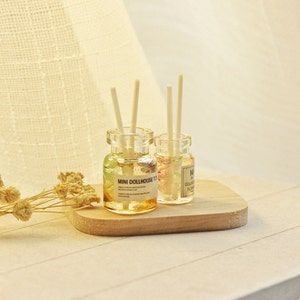 Miniatur Aromatherapie Flasche (2 Stück) Puppenhaus Miniaturen Diorama Miniaturen Lieferungen Puppenhaus Wohnkultur Mini Glasflasche