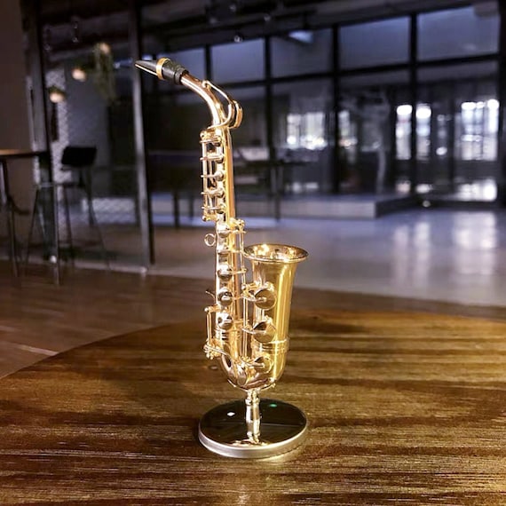 Modèle miniature de saxophone alto, mini instrument de musique