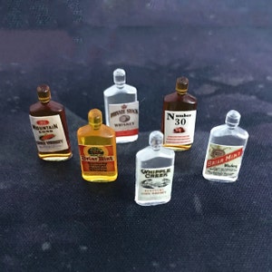 Miniature whisky wine (6pcs) Dollhouse miniatures Dollhouse wine Mini wine Miniature food Diorama miniatures supplies Photography props