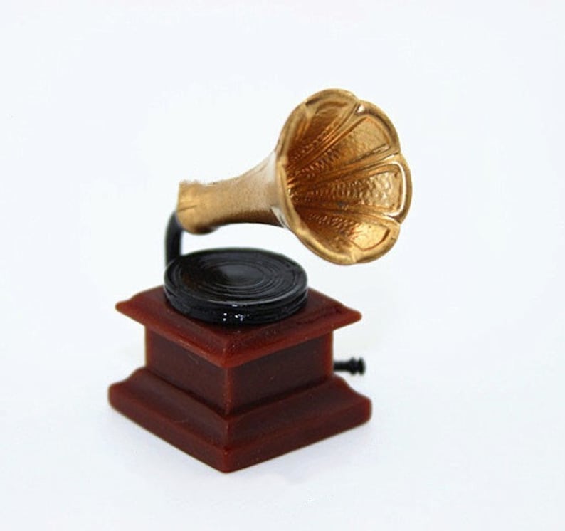 Miniature music phonograph gramophone Dollhouse miniatures Dollhouse decoration Miniature dnd Dollhouse miniature artisan Photography props
