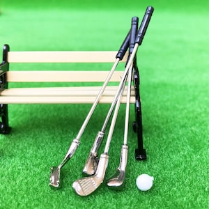Set di mazze da golf in miniatura (5 pezzi) Miniature per case delle bambole per decorazioni per bambole BJD Miniature diorami Arte in miniatura Regalo per lei
