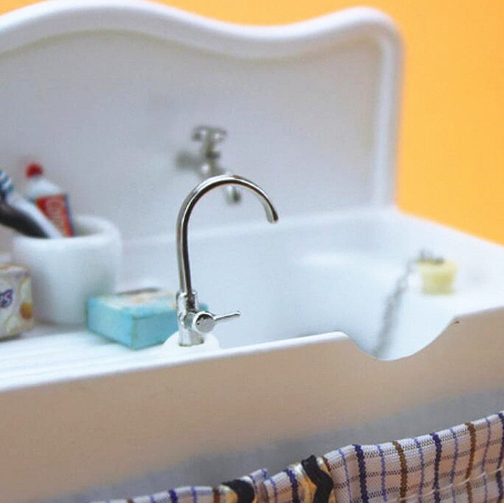 BESTonZON Pack De 2 Grifos En Miniatura Para Casa De Muñecas – Decoración De Cocina Y Baño, Plateados Y Realistas