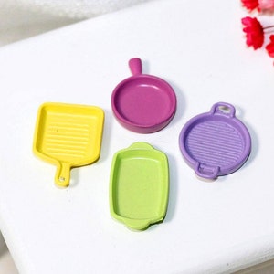 Miniature plate (4pcs) Miniature kitchen Dollhouse kitchenware Diorama miniatures supplies Doll house decor Mini plate Tiny plate