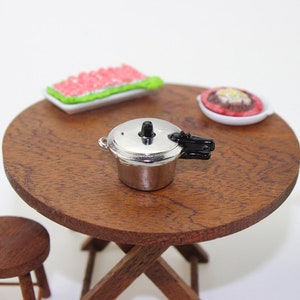 Miniature pressure cooker Miniature cook tool Dollhouse miniatures Dollhouse decoration Dollhouse miniature artisan Photography props