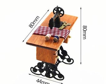 Pequeña máquina de coser imagen, mundo de muñecas máquina de coser mesa decoración, 1 24 escala miniatura Accesorios de muebles para sala Pequeña máquina de coser imagen, mundo de muñecas máquina de coser mesa decoración, 1 24 escala miniatura Accesorios de muebles para sala