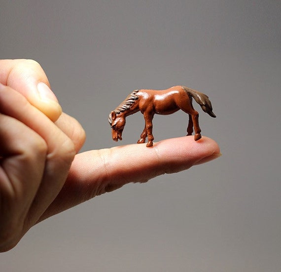 Cavallo in miniatura 4 pezzi Miniature Animali in miniatura Decorazione di  animali in miniatura Forniture per miniature diorama Decorazione murale  Oggetti di scena per la fotografia -  Italia