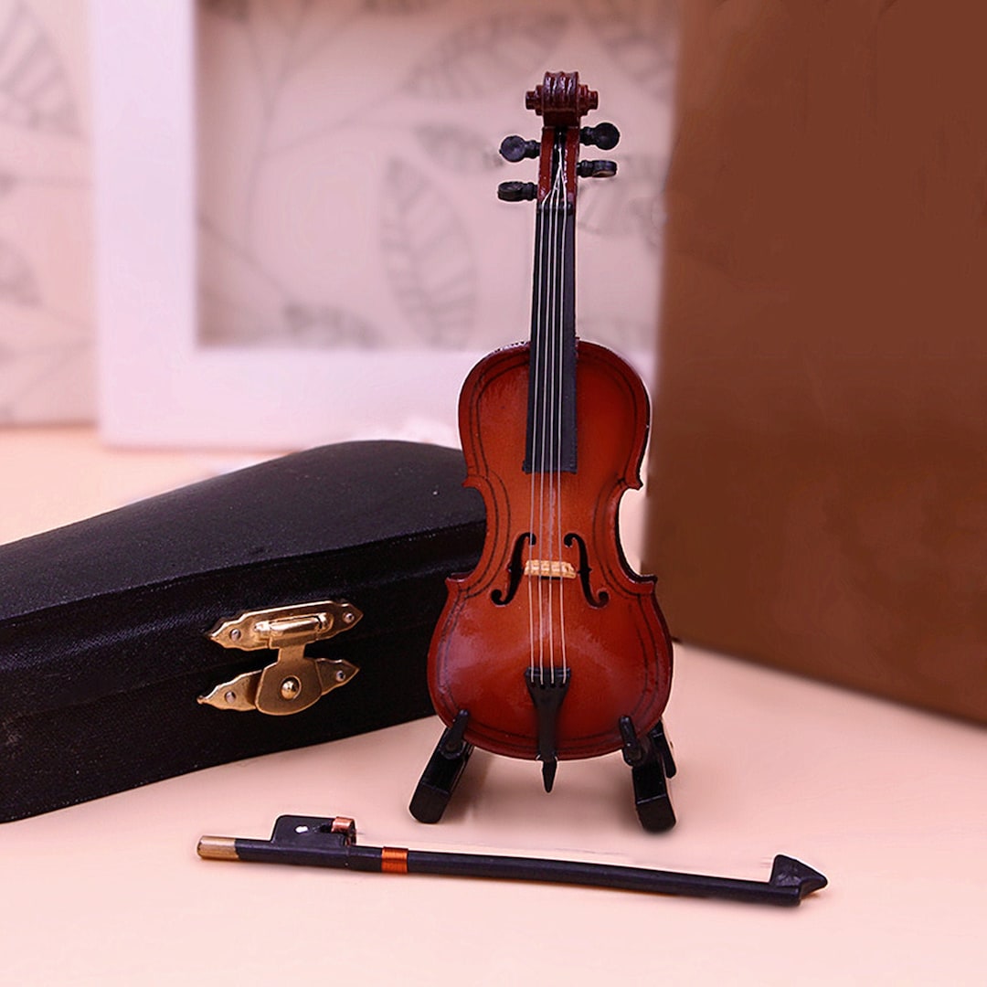 Dselvgvu Wooden Miniature Cello With Stand,Bow And Case Mini Musical Instrument Miniature Dollhouse Model Home Decoration 551x197x063