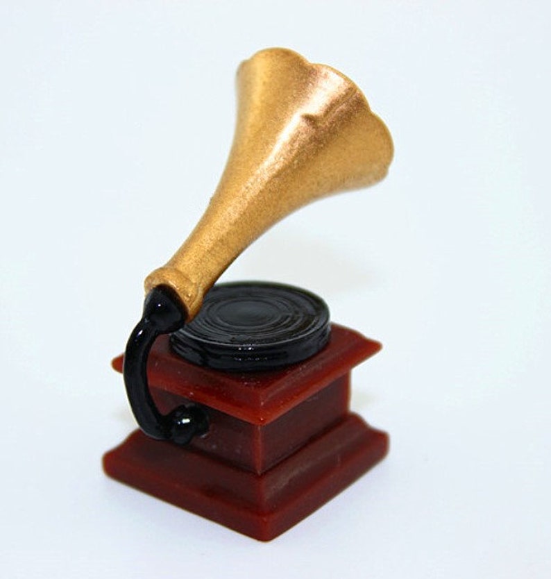 Miniature music phonograph gramophone Dollhouse miniatures Dollhouse decoration Miniature dnd Dollhouse miniature artisan Photography props