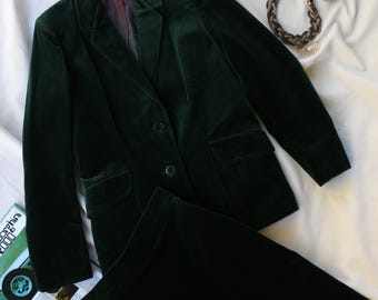 Vintage smaragdgrüner Samtanzug, 2-teiliger Blazer und Bleistiftrock, hergestellt in England, Baumwollsamt-Set