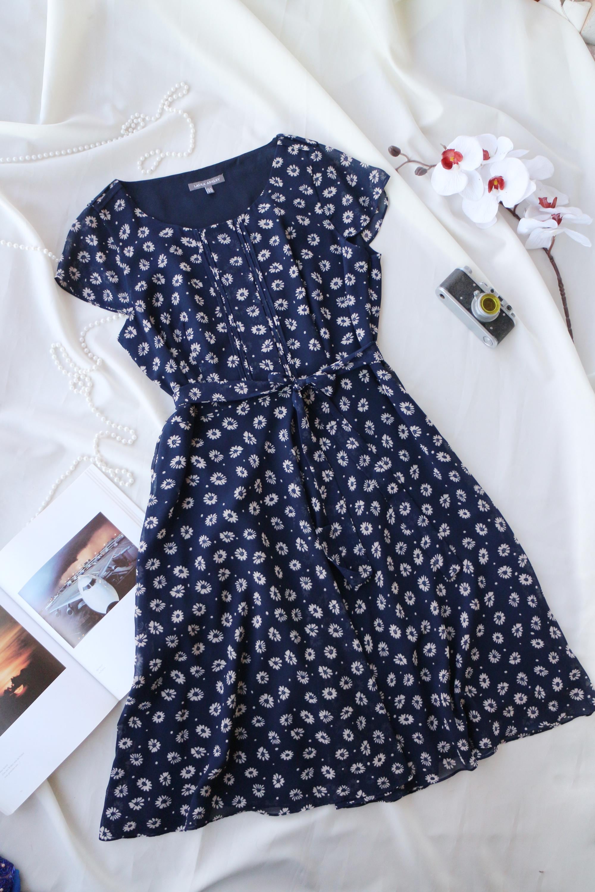 Jupe Midi Laura Ashley - Noire - Dentelle Brodée Florale - Taille UK 12 - Vintage 90s