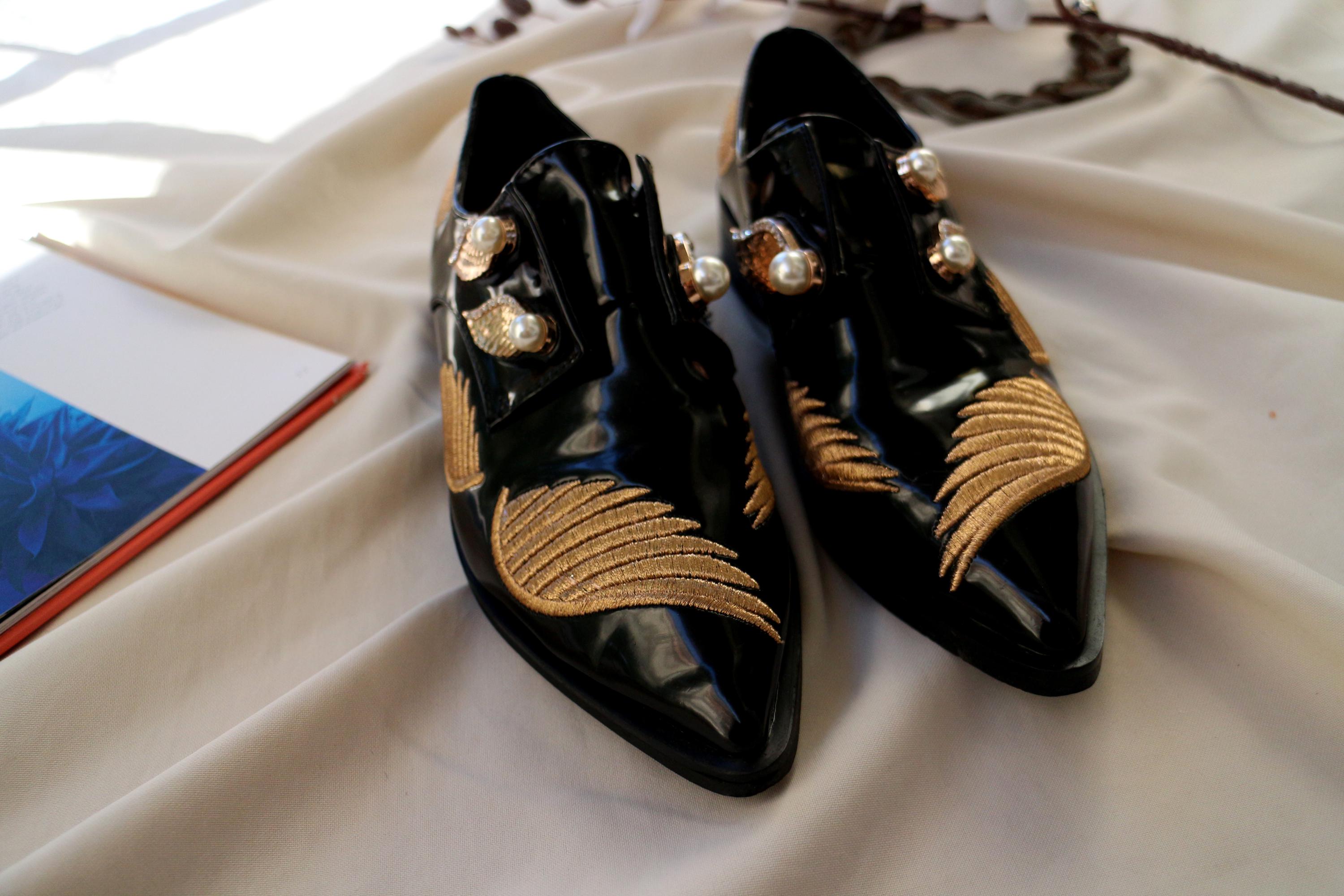 Leather Loafers Vintage - Gold Wing Embroidery, Pearl  display picture 1