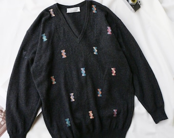 Vintage Pure Wool Sweater Grey Made in Scotland V-Neck Knit Jumper Classic Scottish Knitwear