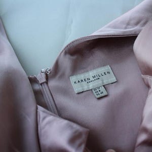 Maxiklänning i satin | Rosa draperad kaskadfärgad V-ringning | Designerklänning för formell afton | Klänning för bröllopsgäster Tyst lyx bild 9