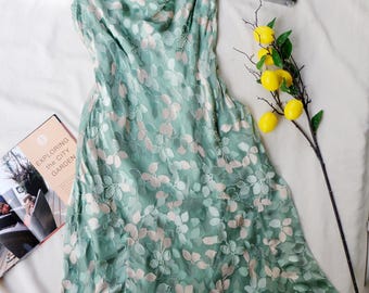 Mintgrön blommig A-linjeklänning: Vintage sidenviskos pärlmönster Y2K