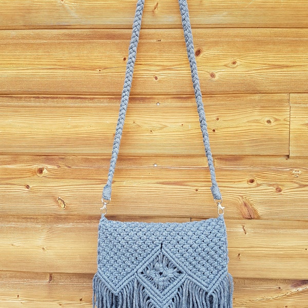 Sac pochette bandoulière en macramé, fait main, "MANGGIS"