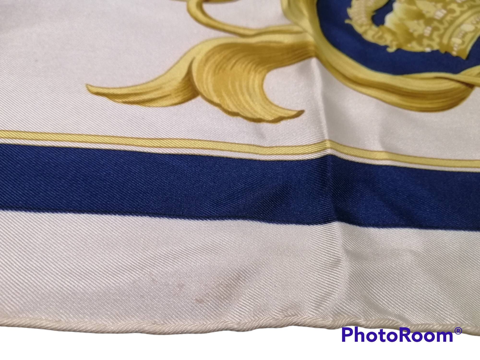 Pull HERMÈS Vintage En Soie - Motif Foulard, Taille L (40) - Occasion En Bon état