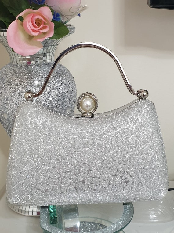 Silver Sequined Purse with Strap | Silver fashion, Purses, Prom purse