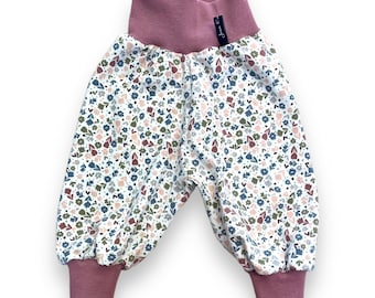 Bloomers "Flowered" baby pants flowers flowers 62 68 74 80 86 92 98 104 110 116 122 128 Juna leaves old pink rosé baby pants old green