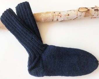 Socks 8 different sizes 'NIGHT BLUE' available! hand knitted