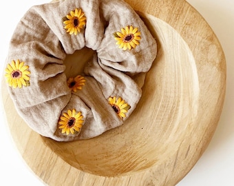 Scrunchie  'SONNENBLUMEN'  Haargummi  Zopfgummi  doppellagig  Stickerei  Beige