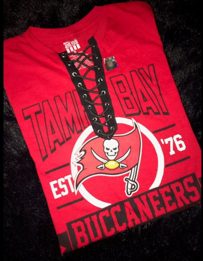 tampa bay bucs women's shirts