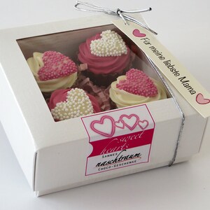 4 heart cupcakes, Mother's Day gift, Valentine's Day, birthday, wedding, chocolate, pralines, gift wrapping, praline bar