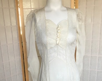 Vintage 1939 1930's, 1940's White Sheer Wedding Gown, Dress, Size XS with veil