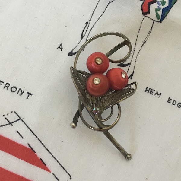 Vintage 1960's Metal Wire Pin, Brooch with Red Rhinestone Berries