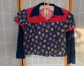 Vintage 1970’s red and blue polka dot and daisy pattern girls shirt