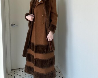 70s Beekman Place Faux Fur Mink Long Sleeved Short Swing Coat With 