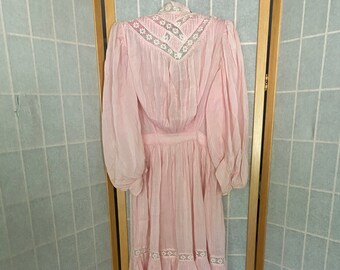 Vintage antiguo 1900s 1909 rosa semi sheer vestido adolescente, seda