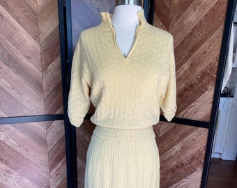 Vintage 1950’s butter yellow knit two piece dress by Serbin, size small medium