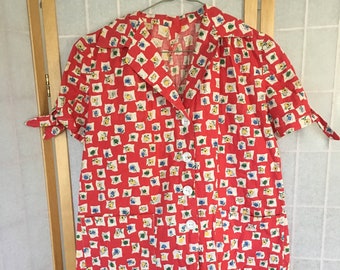 Vintage 1940 de Rode katoenen knop omhoog blouse met bloem print-maat medium
