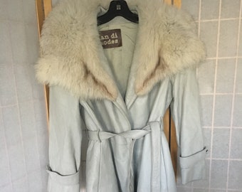 Vintage 1970's Light Gray Dan Di Modes Leather Coat white White Fox Fur Collar, size medium