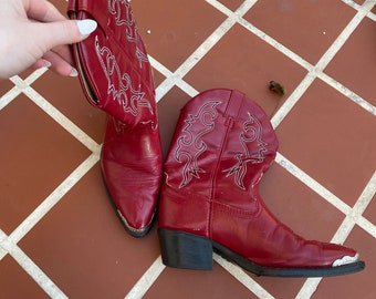 red laredo boots