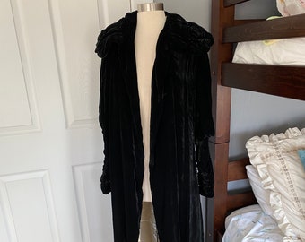 Vintage 1920’s black velvet opera coat with white satin lining, size xs / small