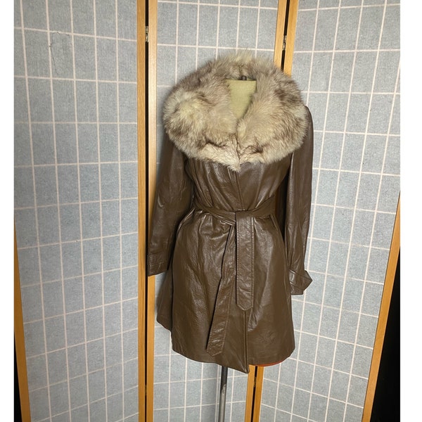 Vintage 1970’s brown leather jacket with white fox fur collar, size medium