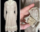 SALE Vintage 1970 s calico floral Gunne Sax dress, size xs