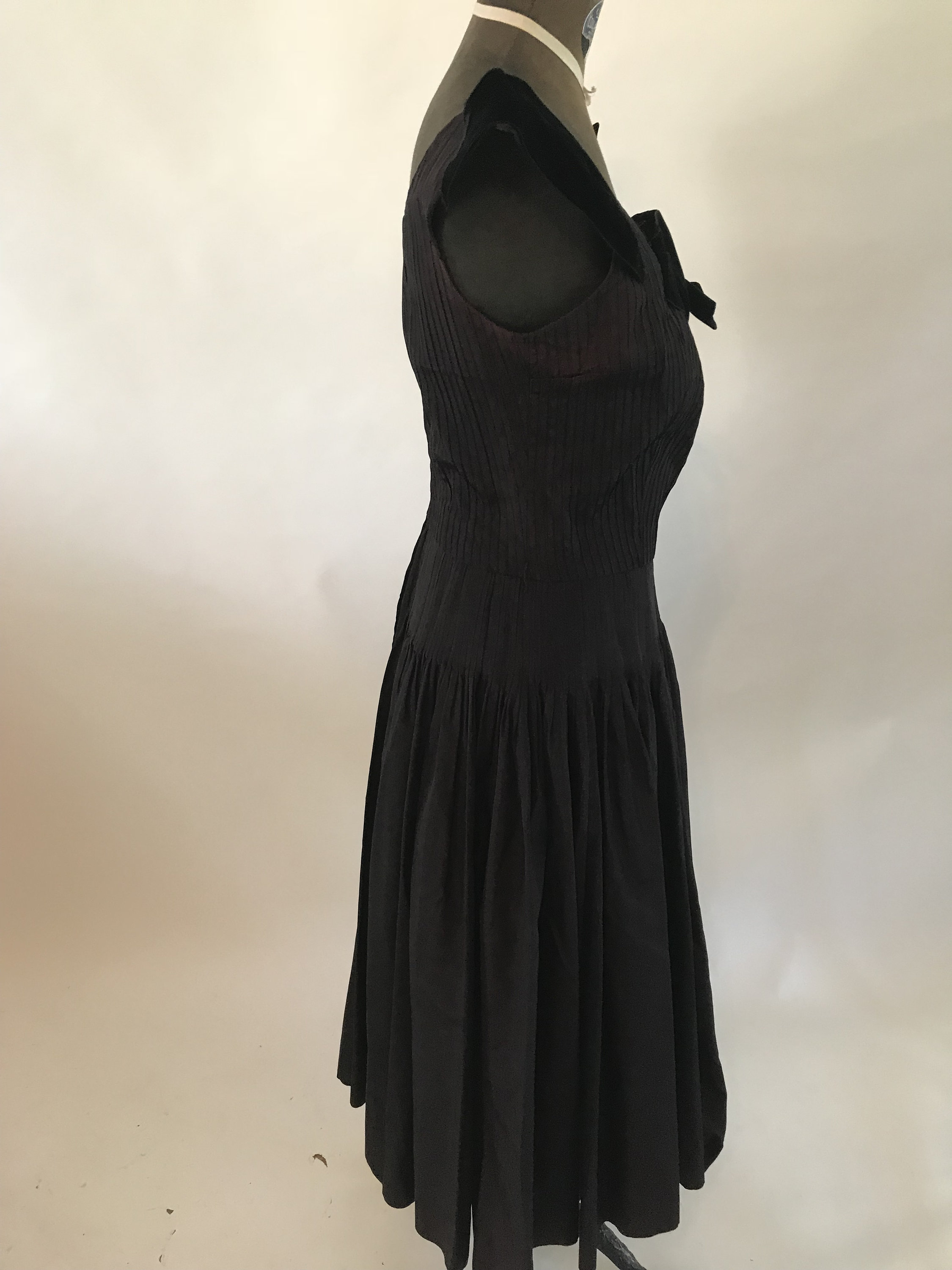 1940s Black Velvet Lace Collar Dress | XS/S