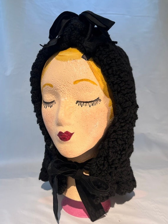 Vintage Victorian black knit wool bonnet with inte