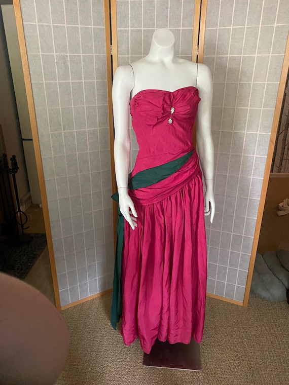 Vintage 1940’s hot pink strapless taffeta ball go… - image 1