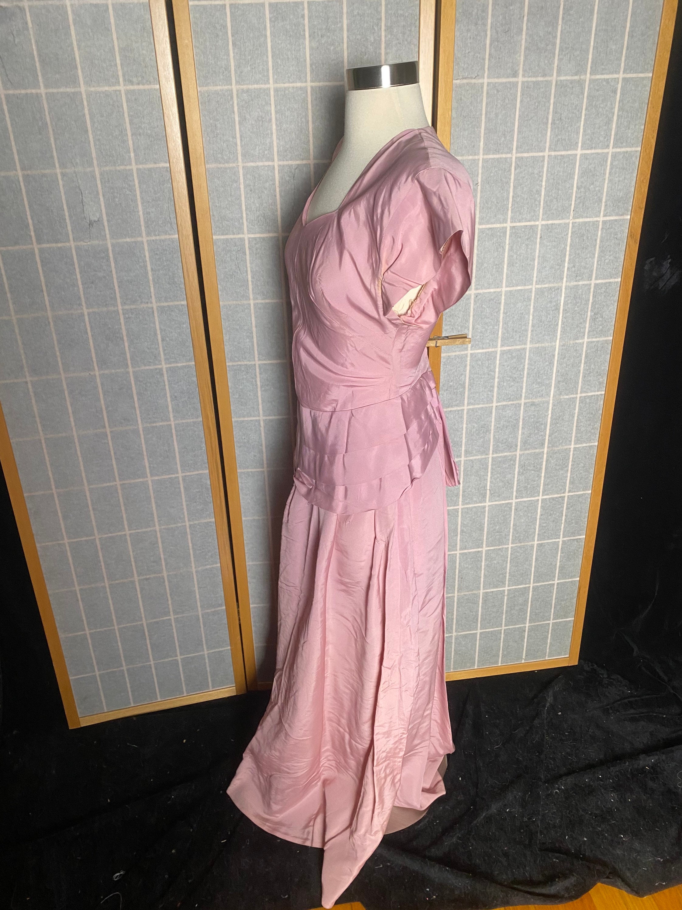 Vintage 1940's Light Pink Full Length Formal Gown Dress With Bow