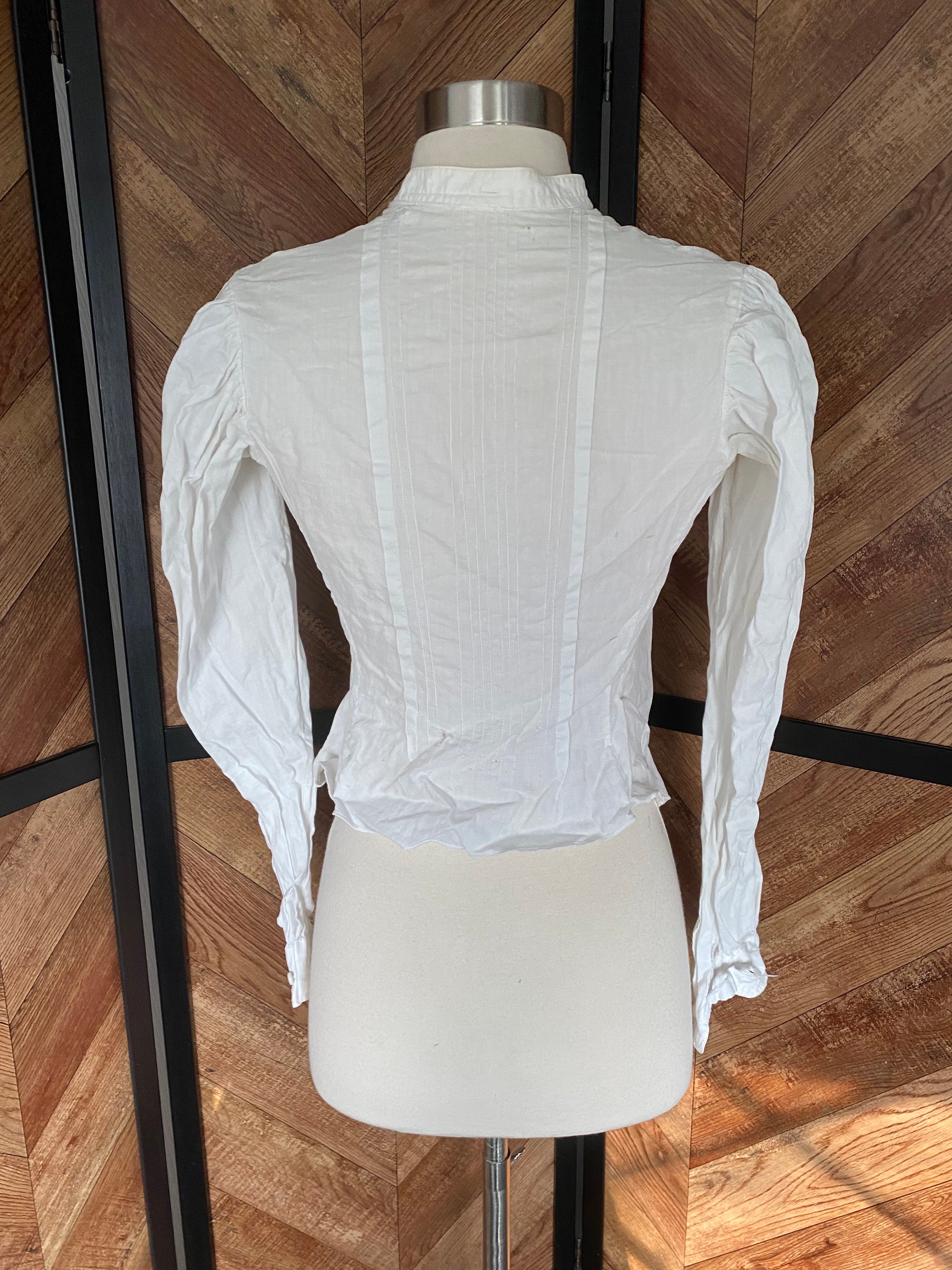Antique 1900's White Cotton Long Sleeve Cotton Button up