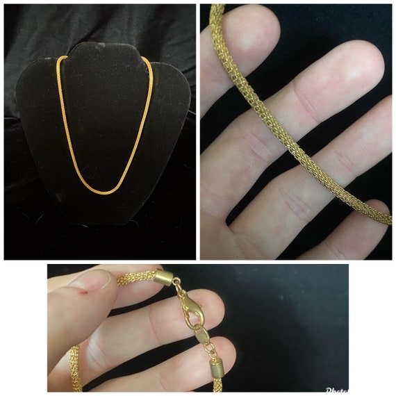 Lot of vintage gold necklaces and chains - image 3