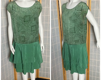 Vintage antique 1920’s sea foam green geometric pattern voided silk velvet drop waist flapper dress, size medium